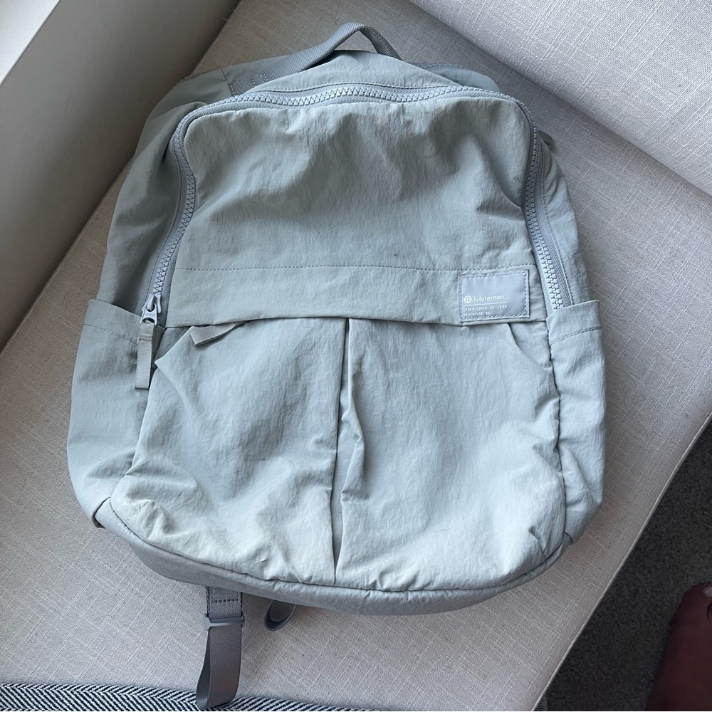 Lululemon Everyday backpack